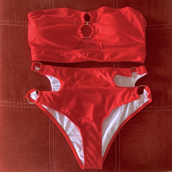 🆕Ring-linked Cut Out Bandeau Top w/ Wide Trim High Cut Bottom: Bikini Set🌹Red - Picture 9 of 10